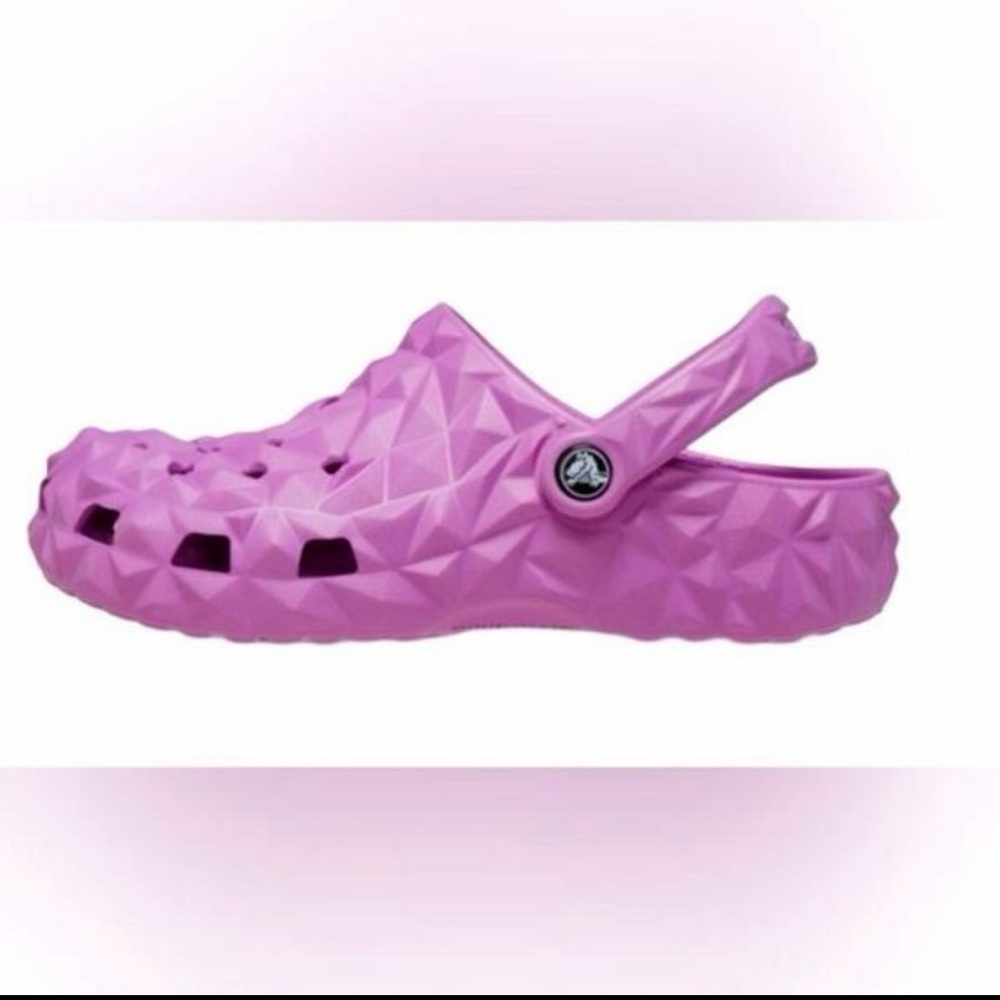 CROCS Women's Textured Pink Sandals - Picture 2 of 8